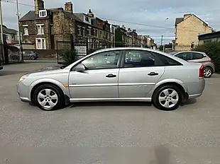 Used 2005 Vauxhall Vectra Life Silver - Interior and Exterior details 5