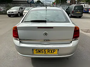 Used 2005 Vauxhall Vectra Life Silver - Interior and Exterior details 6