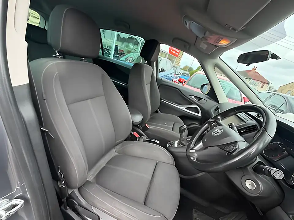 Used 2005 Vauxhall Zafira Sri Grey - Interior and Exterior details 12