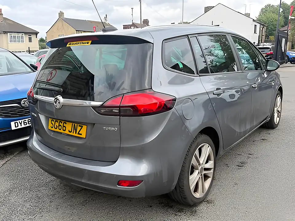 Used 2005 Vauxhall Zafira Sri Grey - Interior and Exterior details 5