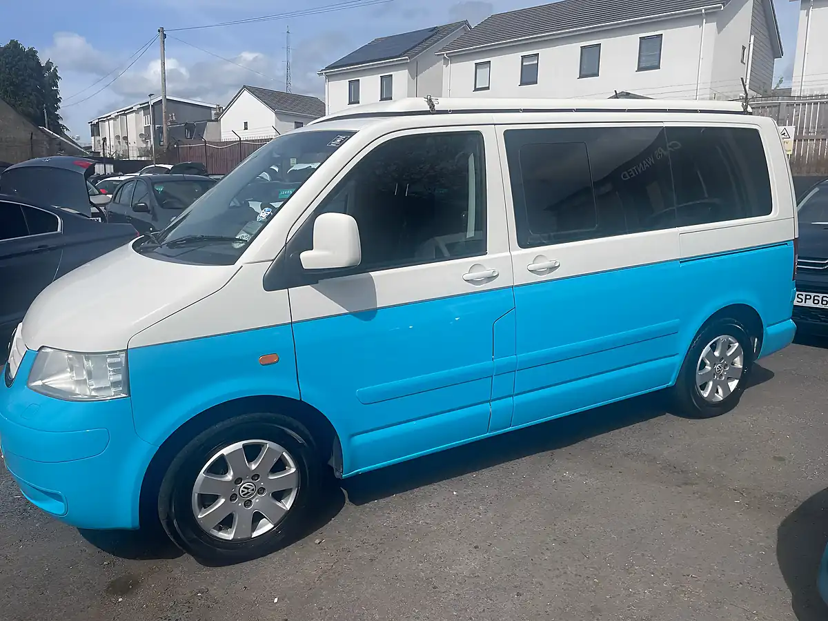 Used 2005 Volkswagen Caravelle Se White - Interior and Exterior details 10