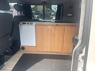 Used 2005 Volkswagen Caravelle Se White - Interior and Exterior details 12