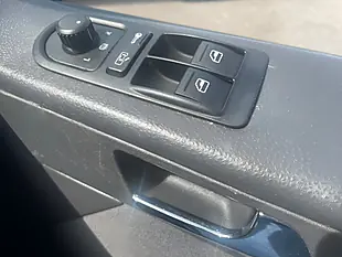Used 2005 Volkswagen Caravelle Se White - Interior and Exterior details 19
