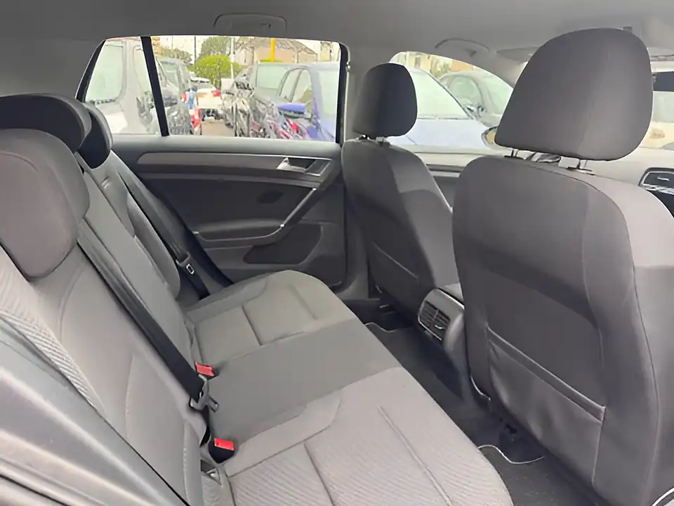 Used 2005 Volkswagen Golf Grey - Interior and Exterior details 10