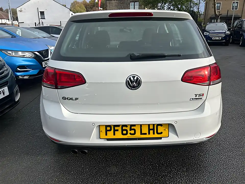 Used 2005 Volkswagen Golf Match White - Interior and Exterior details 2