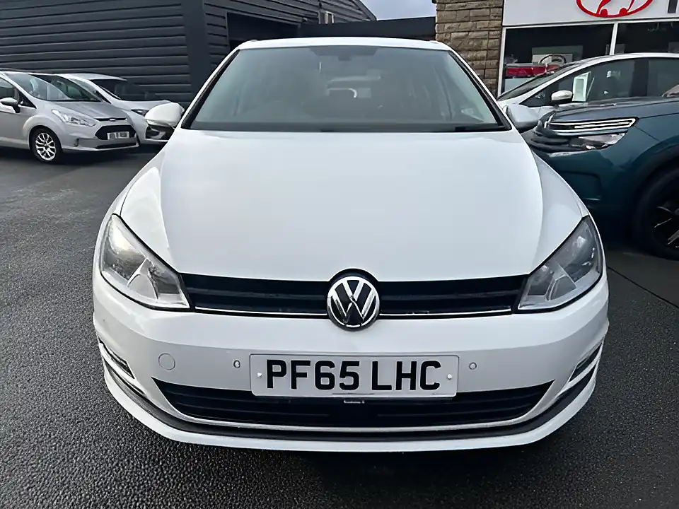 Used 2005 Volkswagen Golf Match White - Interior and Exterior details 8