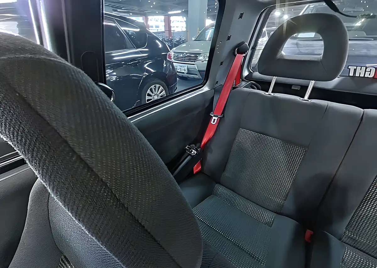Used 2005 Volkswagen Lupo Mk1 Silver - Interior and Exterior details 10