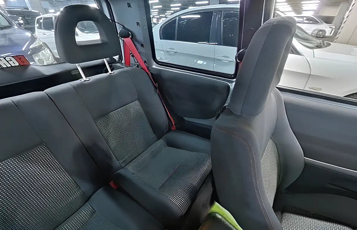 Used 2005 Volkswagen Lupo Mk1 Silver - Interior and Exterior details 8