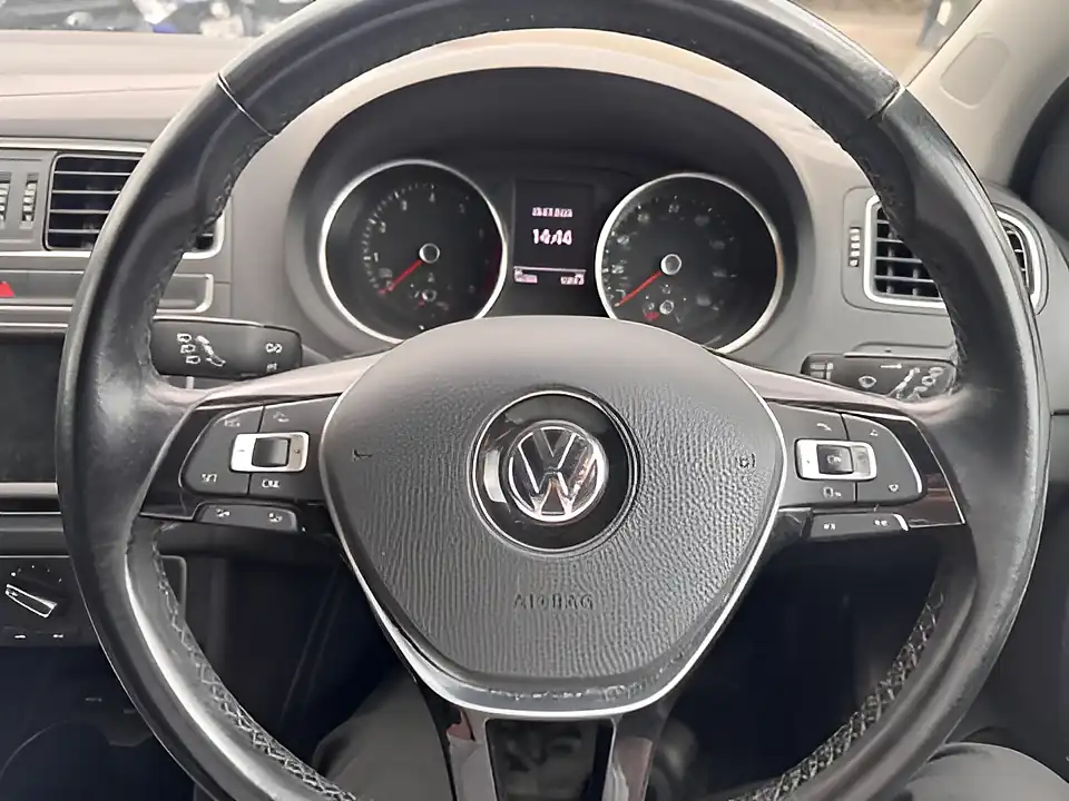 Used 2005 Volkswagen Polo Match Edition Grey - Interior and Exterior details 14
