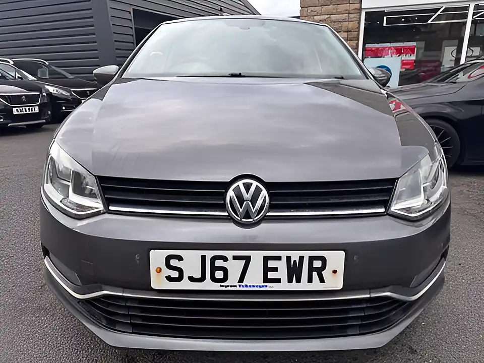 Used 2005 Volkswagen Polo Match Edition Grey - Interior and Exterior details 2