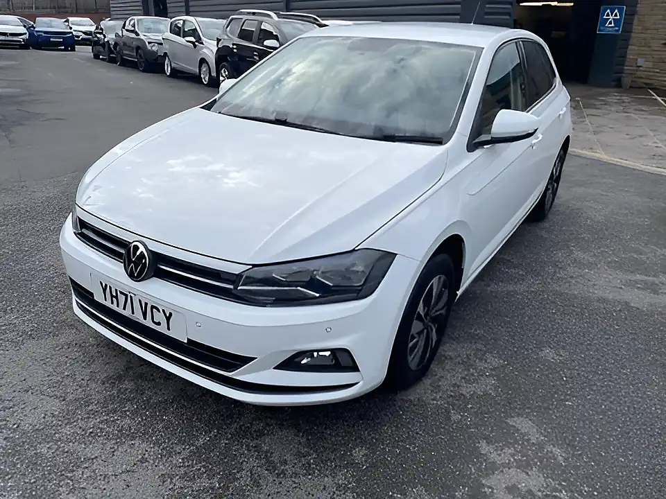 Used 2005 Volkswagen Polo Match Pure White - Interior and Exterior details 2