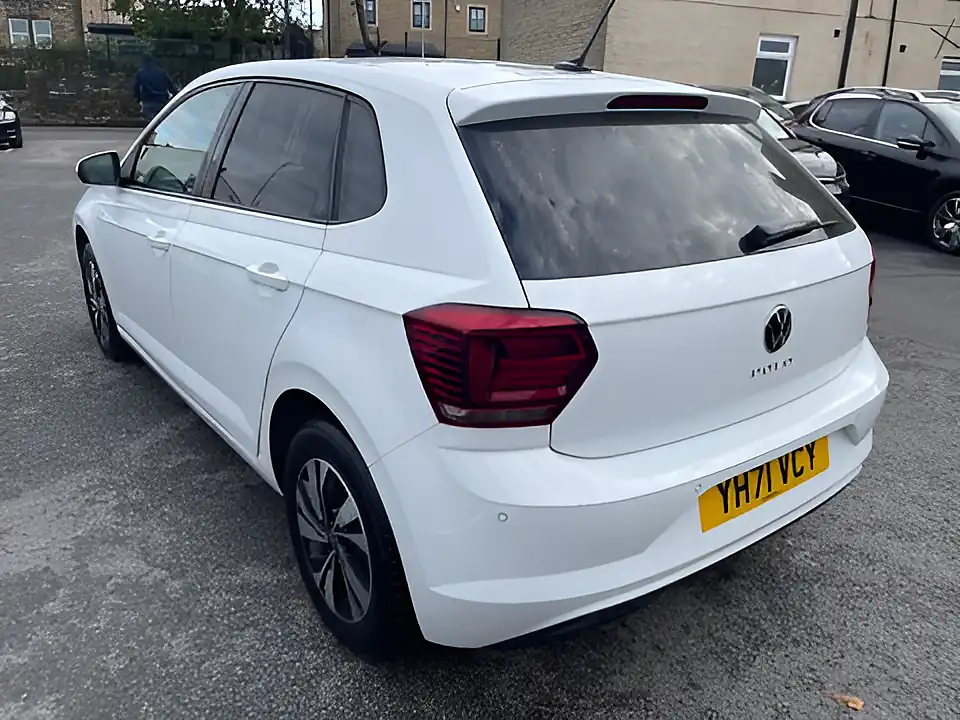 Used 2005 Volkswagen Polo Match Pure White - Interior and Exterior details 3