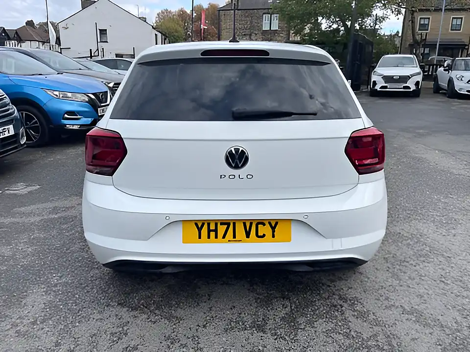 Used 2005 Volkswagen Polo Match Pure White - Interior and Exterior details 4