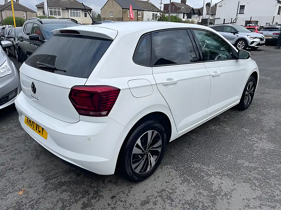 Used 2005 Volkswagen Polo Match Pure White - Interior and Exterior details 6