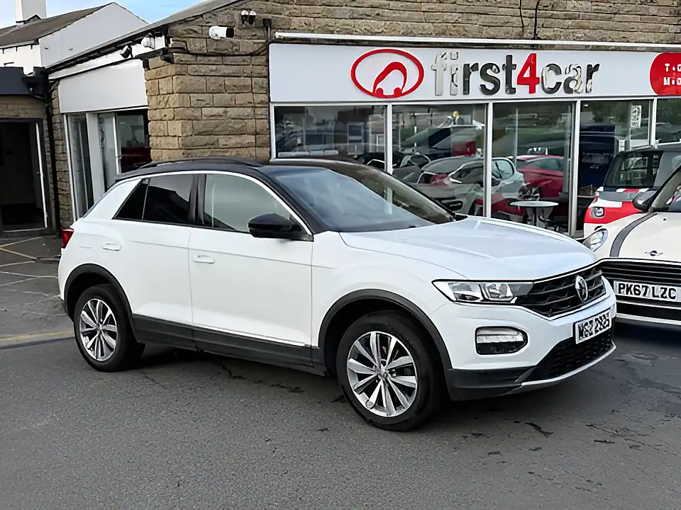 Used 2005 Volkswagen T-Roc Design White - Front View