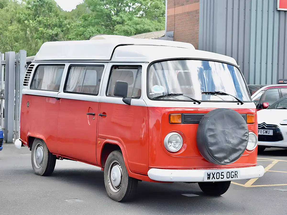 Used 2005 Volkswagen T2 Campervan Danbury Rio Red - Interior and Exterior details 15