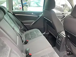Used 2005 Volkswagen Tiguan Match Bluemotion Tech 4MOTION Grey - Interior and Exterior details 9