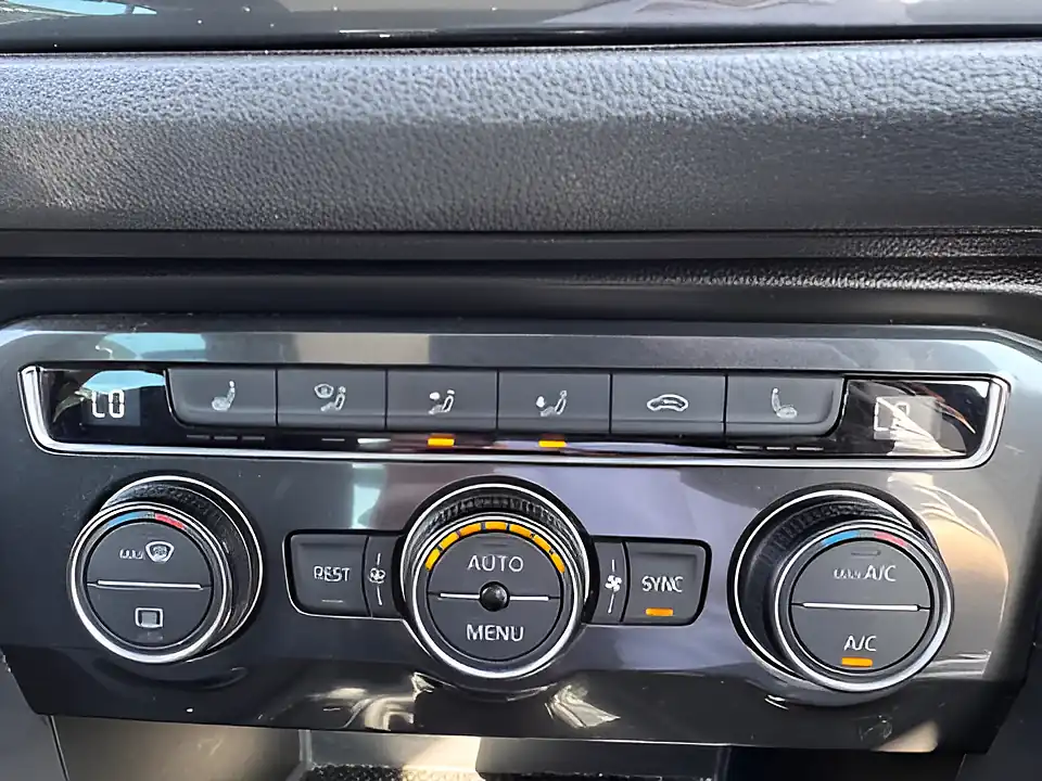 Used 2005 Volkswagen Tiguan Sel Black - Interior and Exterior details 11
