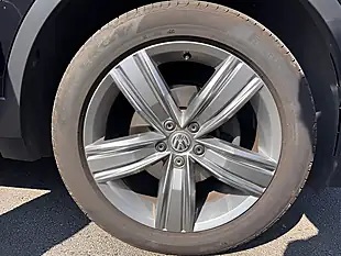 Used 2005 Volkswagen Tiguan Sel Black - Interior and Exterior details 12