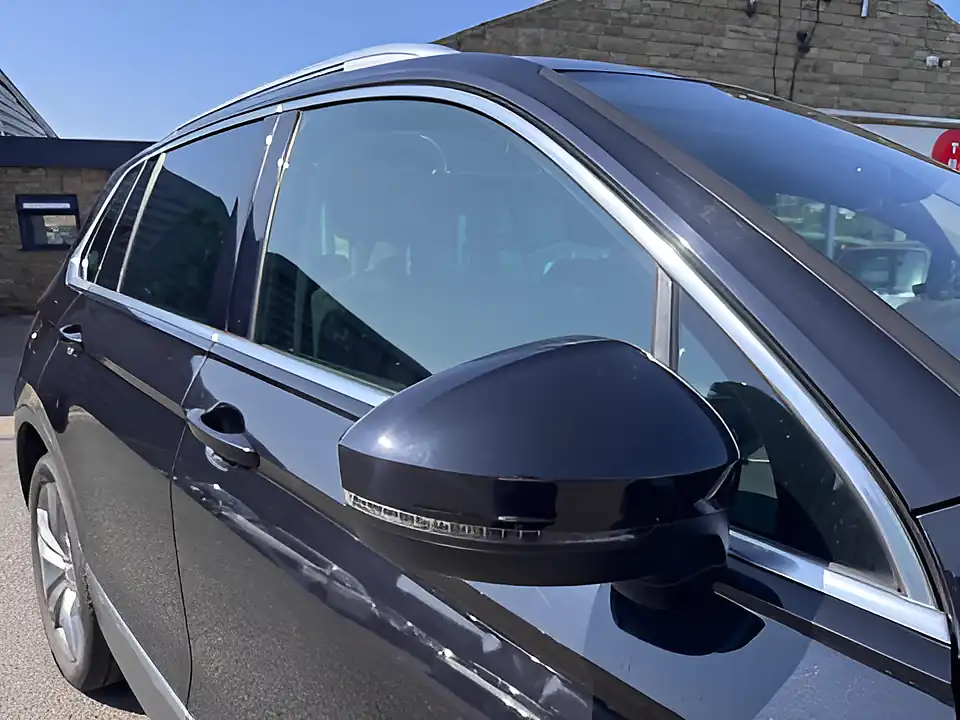 Used 2005 Volkswagen Tiguan Sel Black - Interior and Exterior details 7