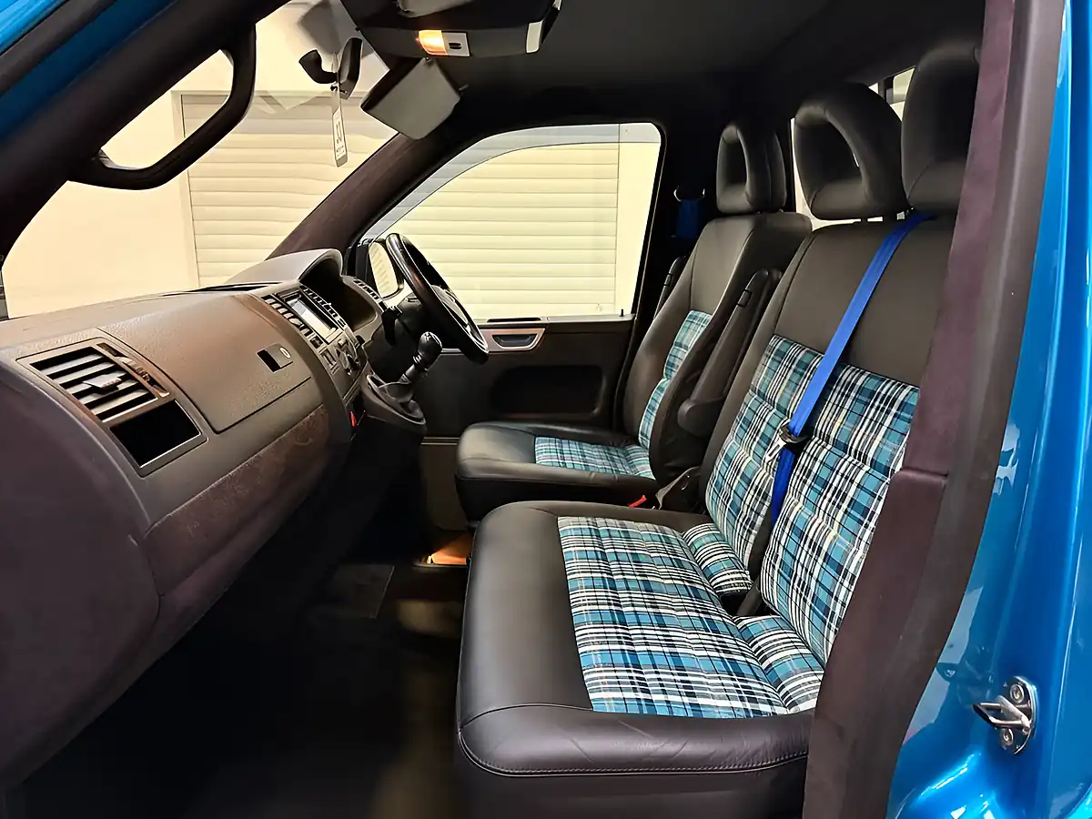 Used 2005 Volkswagen Transporter Pickup Blue - Interior and Exterior details 14