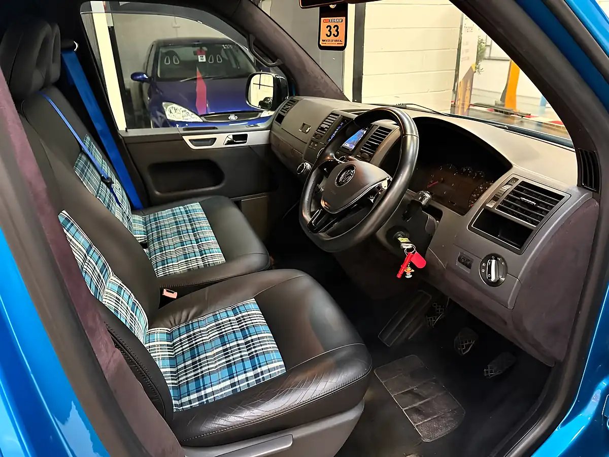 Used 2005 Volkswagen Transporter Pickup Blue - Interior and Exterior details 16