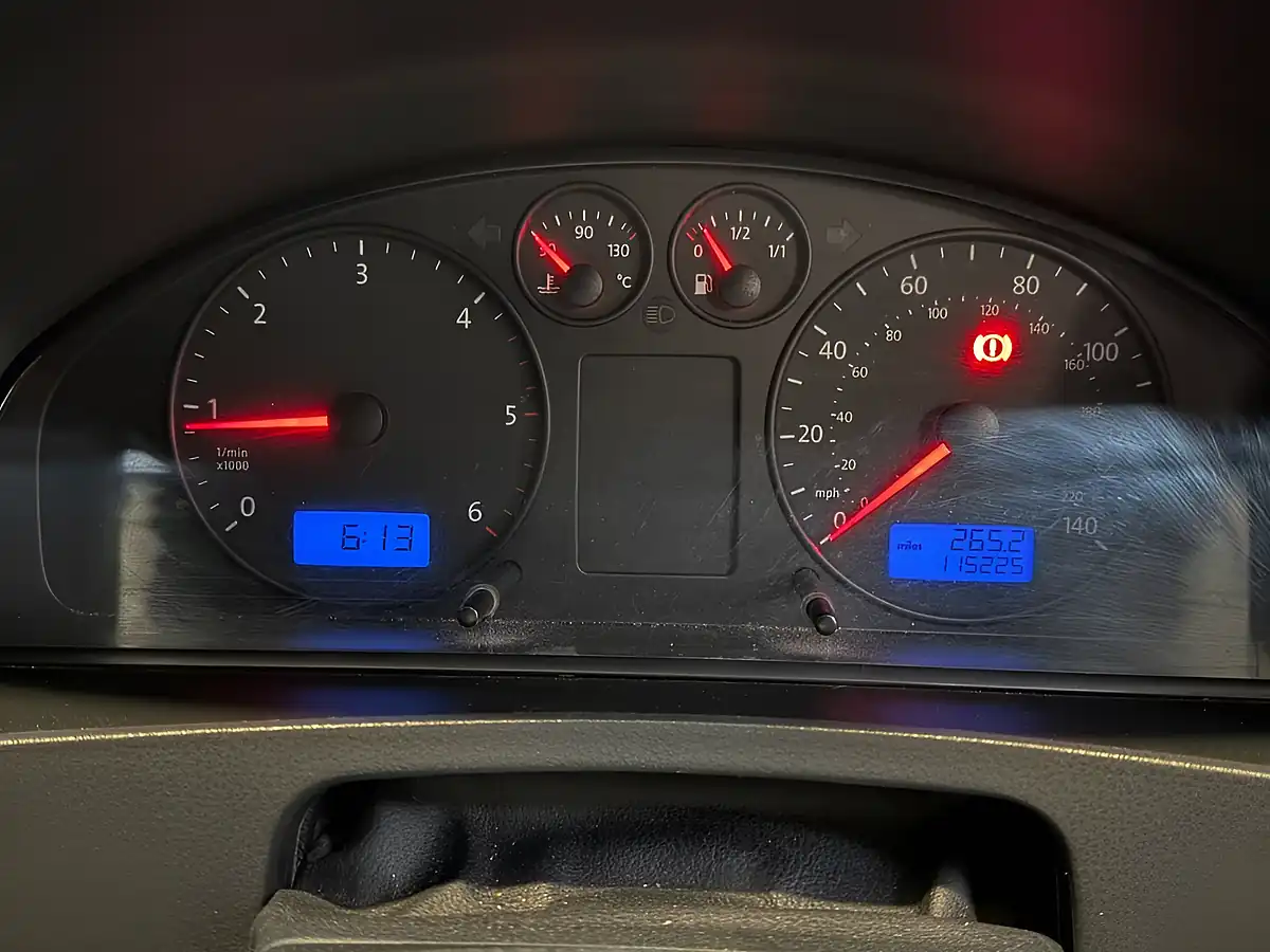 Used 2005 Volkswagen Transporter Pickup Blue - Interior and Exterior details 18