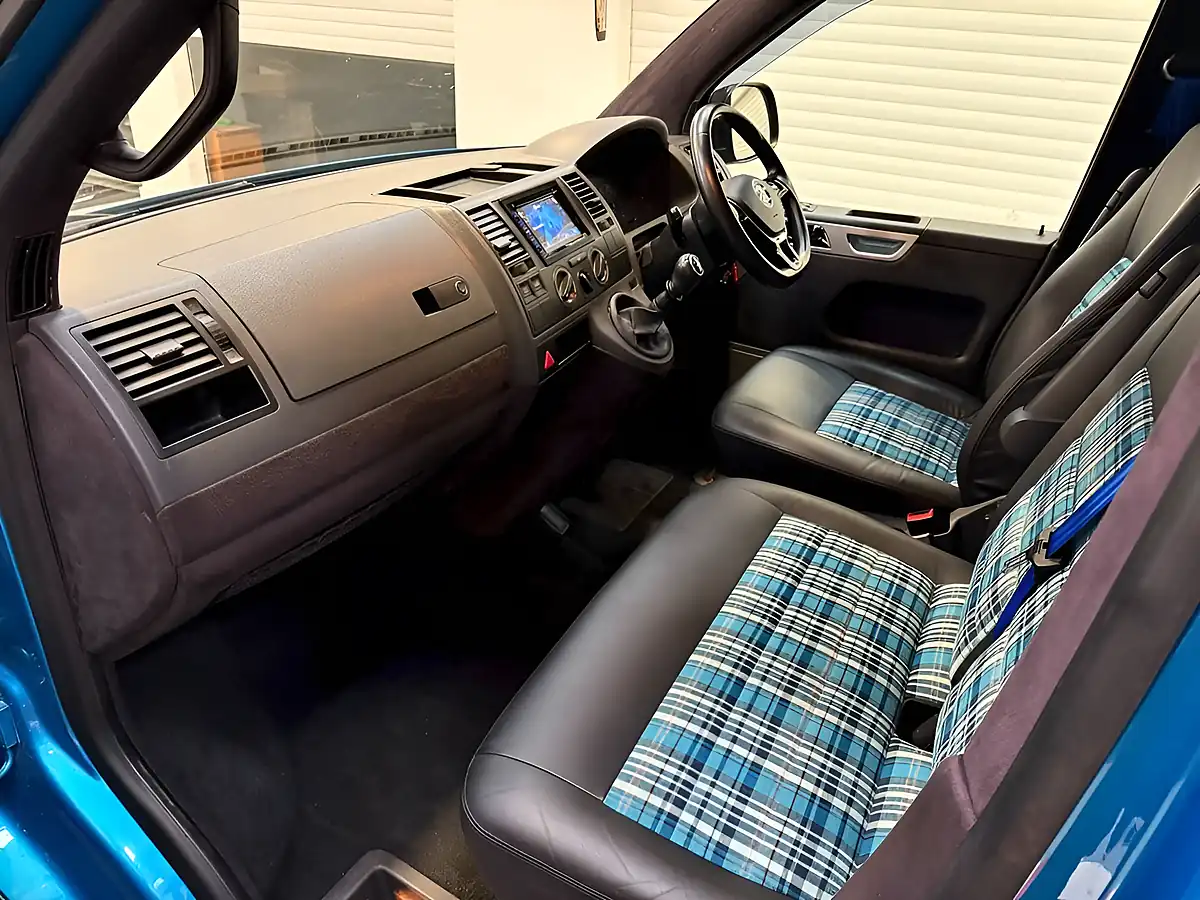 Used 2005 Volkswagen Transporter Pickup Blue - Interior and Exterior details 4