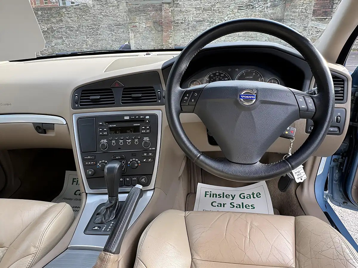 Used 2005 Volvo S60 Se Blue - Interior and Exterior details 2