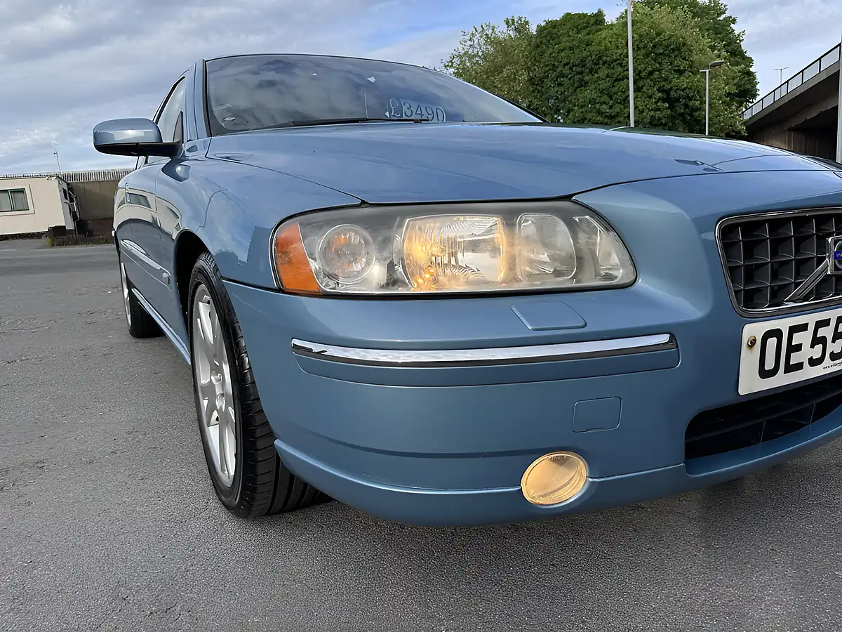 Used 2005 Volvo S60 Se Blue - Interior and Exterior details 5