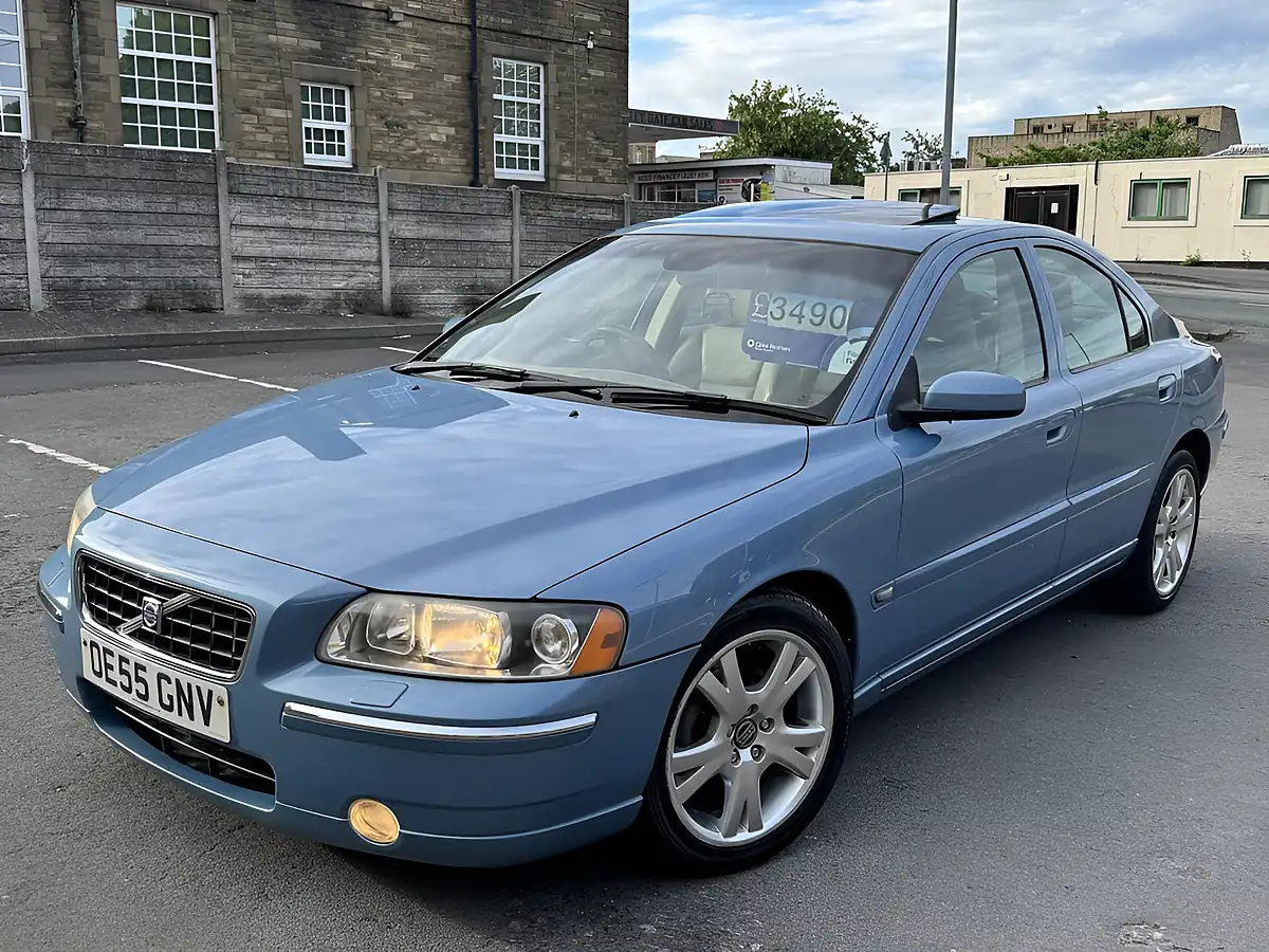 Used 2005 Volvo S60 Se Blue - Interior and Exterior details 9
