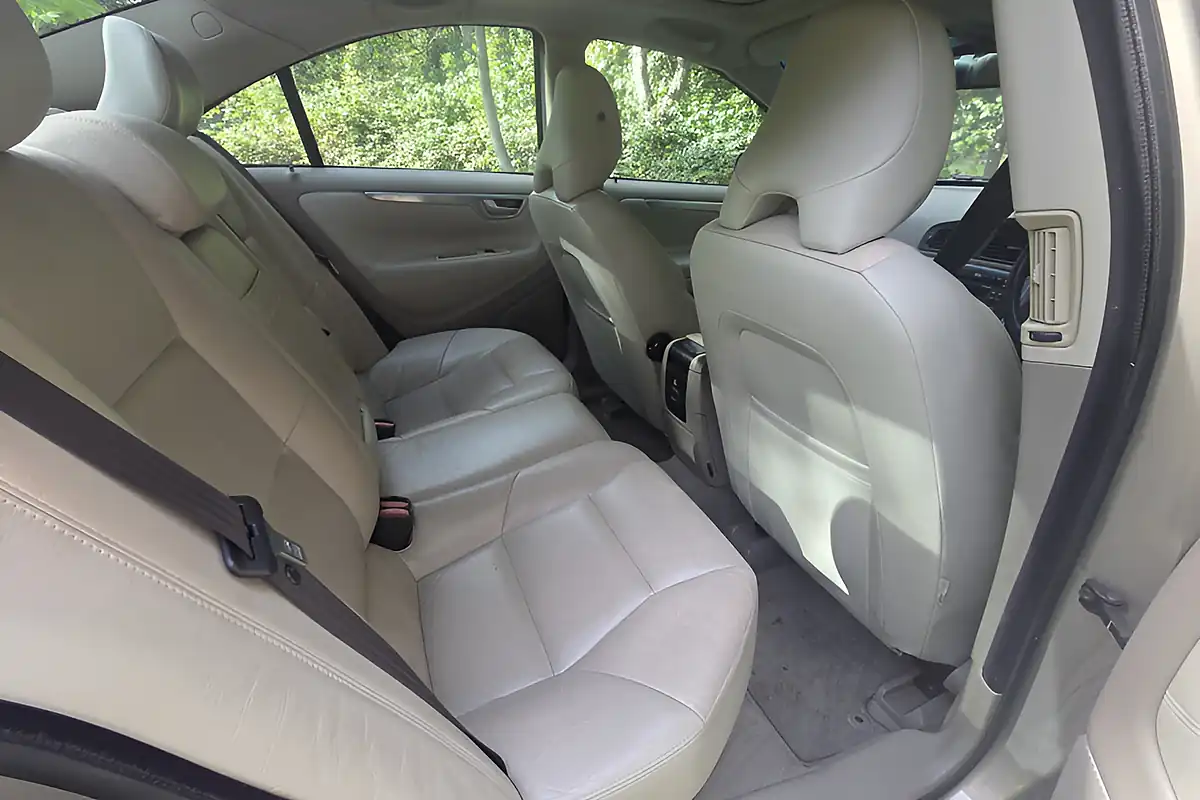 Used 2005 Volvo S60 Se Gold - Interior and Exterior details 10