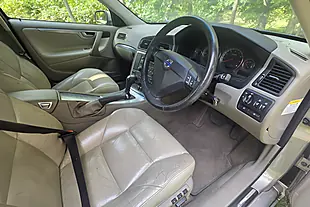 Used 2005 Volvo S60 Se Gold - Interior and Exterior details 16