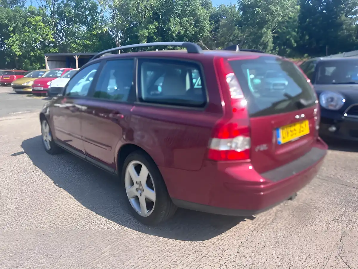 Used 2005 Volvo V50 Se Red - Interior and Exterior details 7