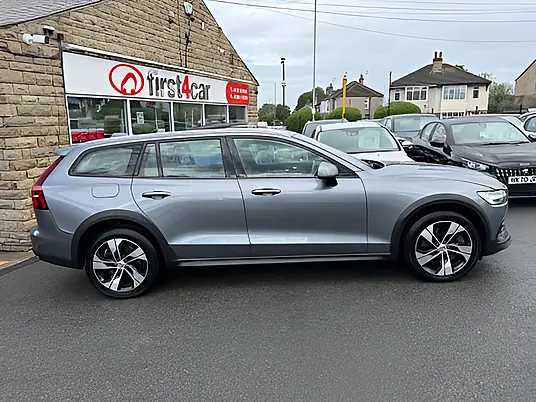 2021 Volvo V60 Cross Country MHEV