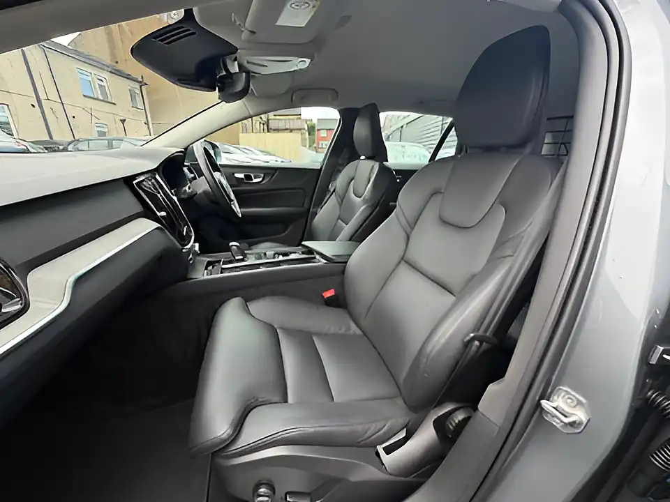 Used 2005 Volvo V60 Cross Country AWD Grey - Interior and Exterior details 16