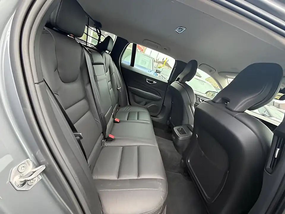 Used 2005 Volvo V60 Cross Country AWD Grey - Interior and Exterior details 7