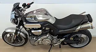Used 2005 Yamaha MT-01 Silver - Interior and Exterior details 9