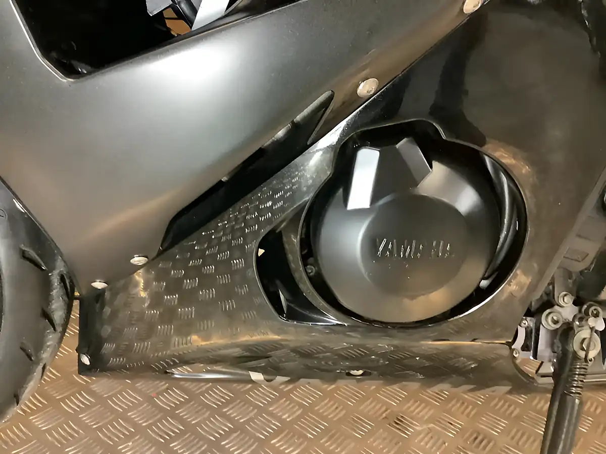 Used 2005 Yamaha R6 - Interior and Exterior details 16