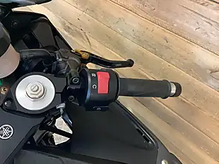 Used 2005 Yamaha R6 - Interior and Exterior details 17