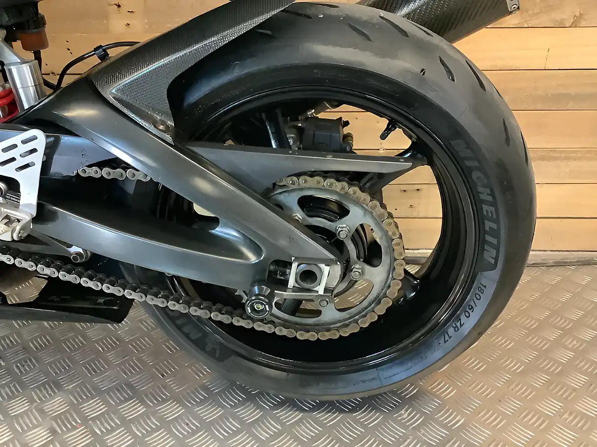 Used 2005 Yamaha R6 - Interior and Exterior details 19