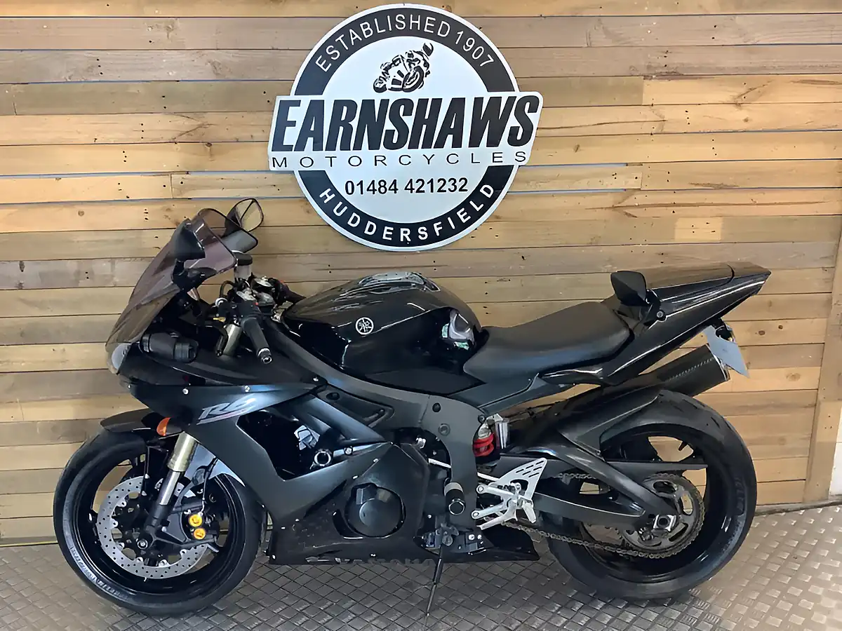 Used 2005 Yamaha R6 - Interior and Exterior details 2