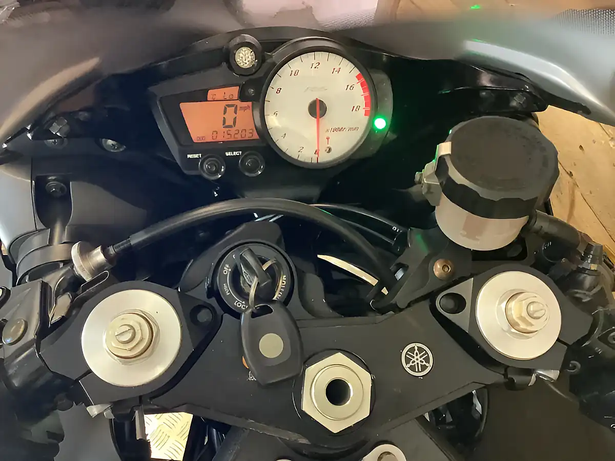 Used 2005 Yamaha R6 - Interior and Exterior details 7