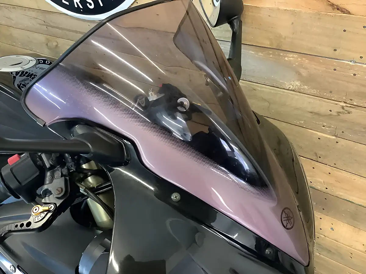 Used 2005 Yamaha R6 - Interior and Exterior details 8