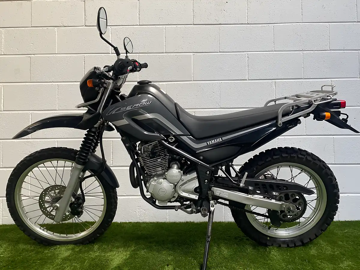 Used 2005 Yamaha Serow Grey - Interior and Exterior details 11