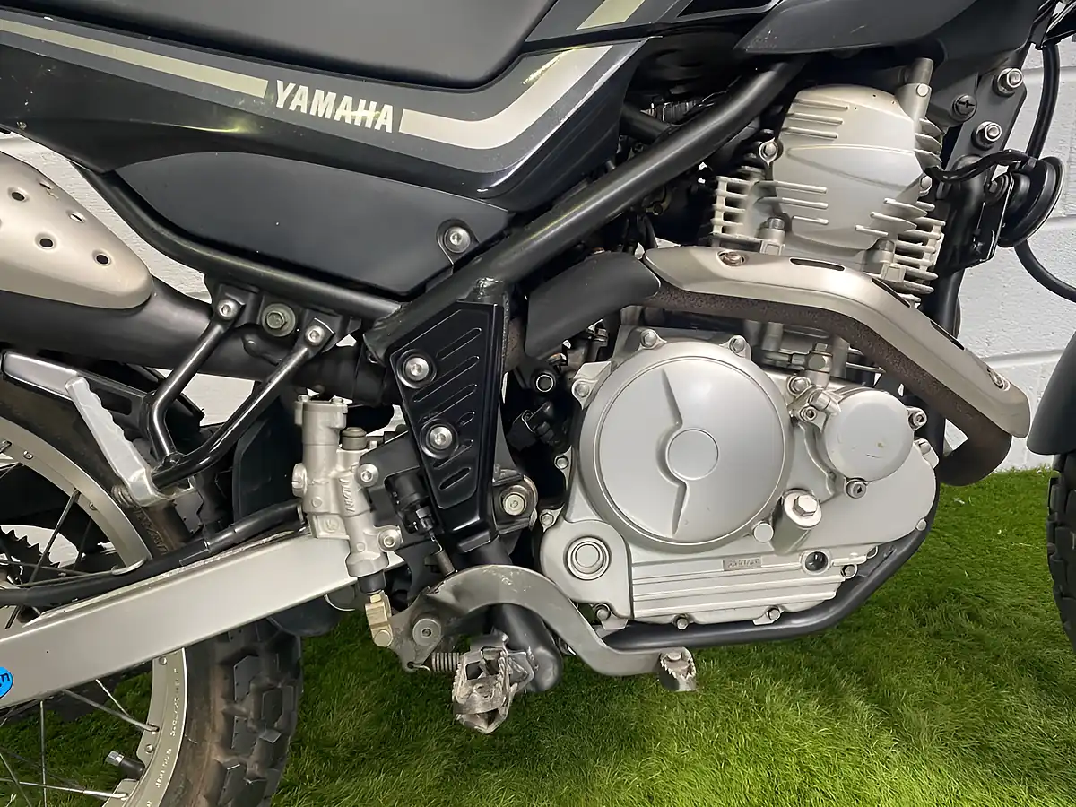 Used 2005 Yamaha Serow Grey - Interior and Exterior details 19