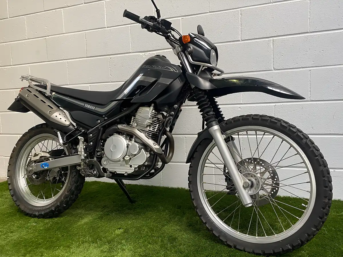 Used 2005 Yamaha Serow Grey - Interior and Exterior details 3
