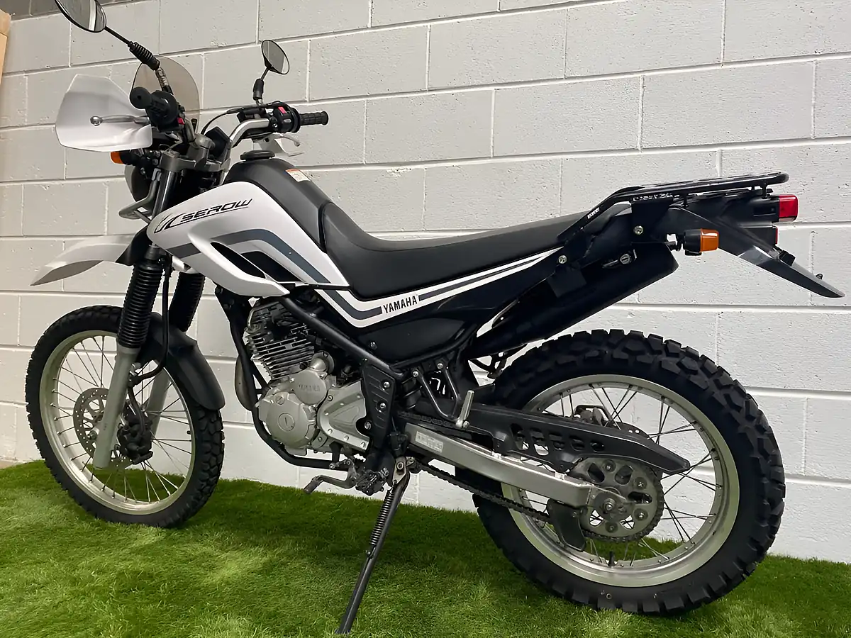 Used 2005 Yamaha Serow White and Grey - Interior and Exterior details 9