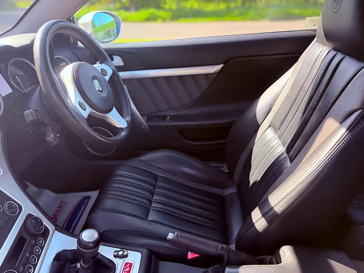 Used 2006 Alfa Romeo Brera Sv Silver - Interior and Exterior details 13