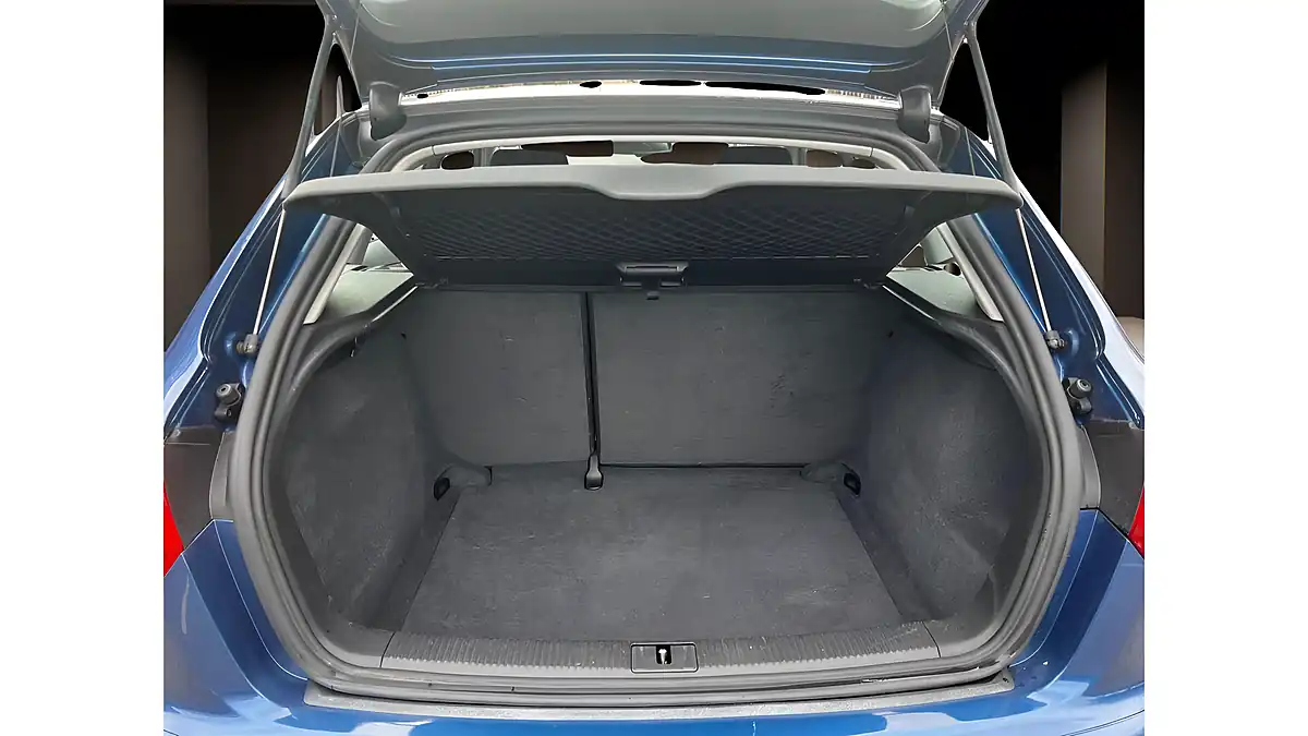 Used 2006 Audi A3 Se Sportback Blue - Interior and Exterior details 13